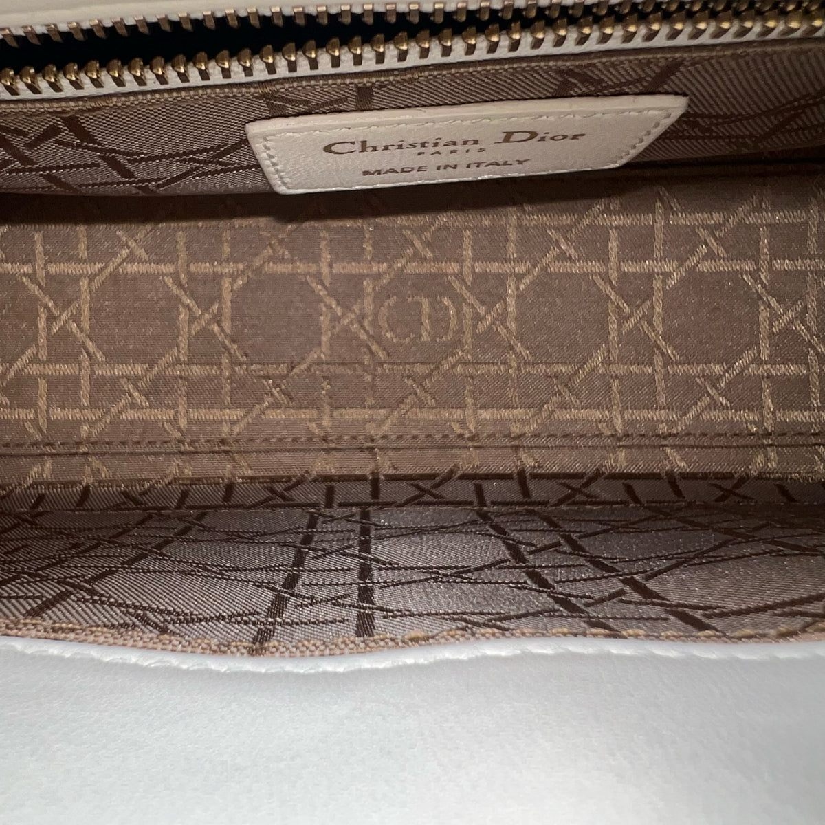 *Full Set, Receipt, ABC Strap* Lady Small Cannage Lambskin Cream White Light Golden Hardware ABC Strap MyABC