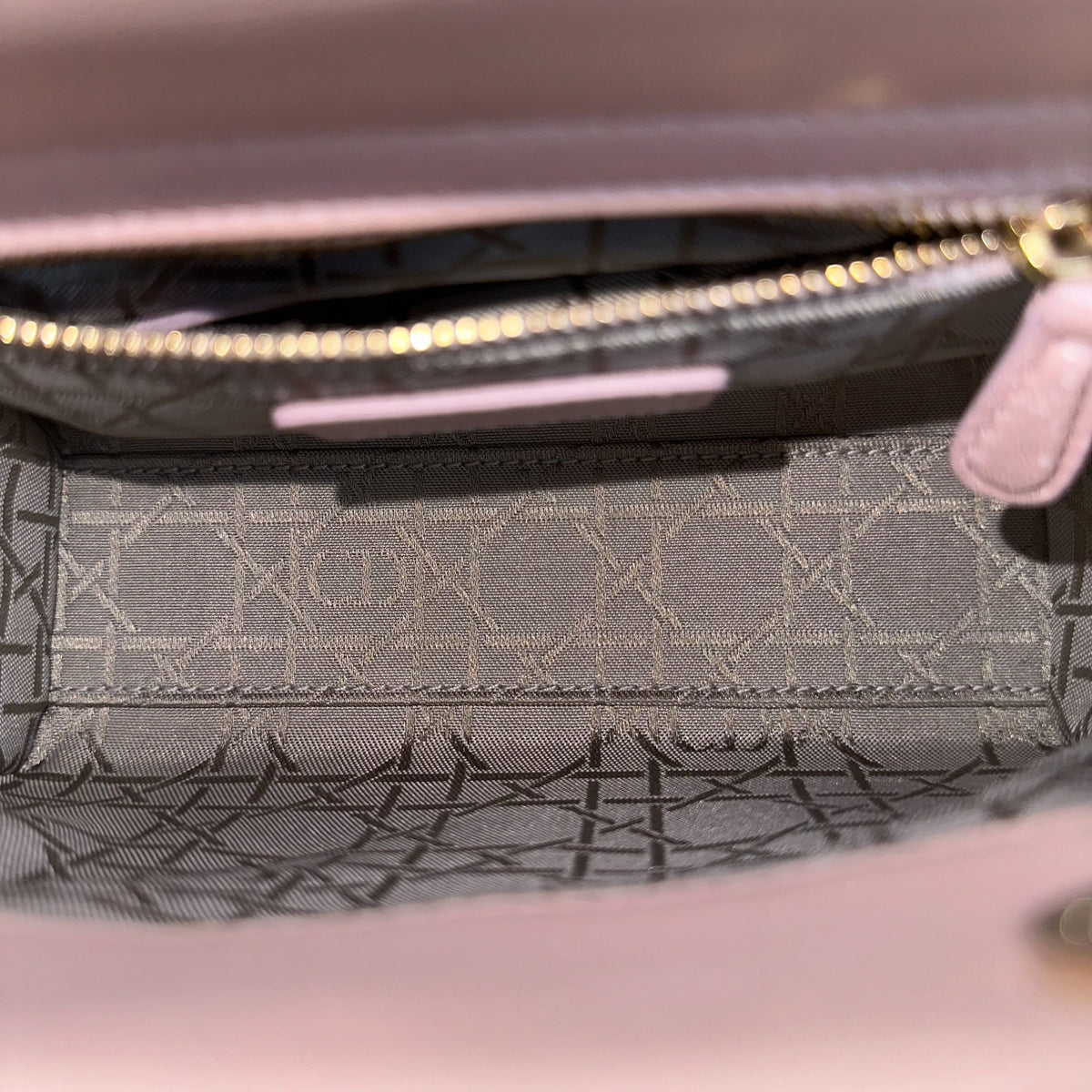 *Full Set, Receipt, Chain Strap* Lady Mini Cannage Lambskin Iridescent Pink GHW