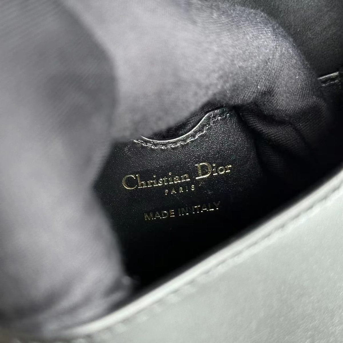 *Full Set, Receipt* Bobby Medium Smooth Calfskin Black GHW