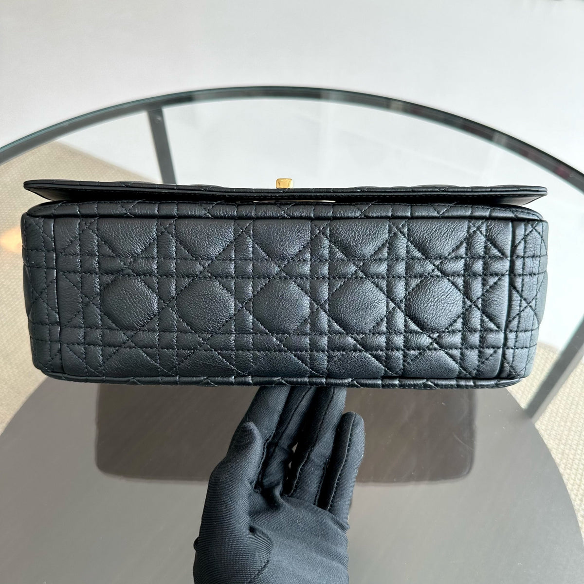 *Full Set, Receipt* Caro Large Cannage Calfskin Black GHW