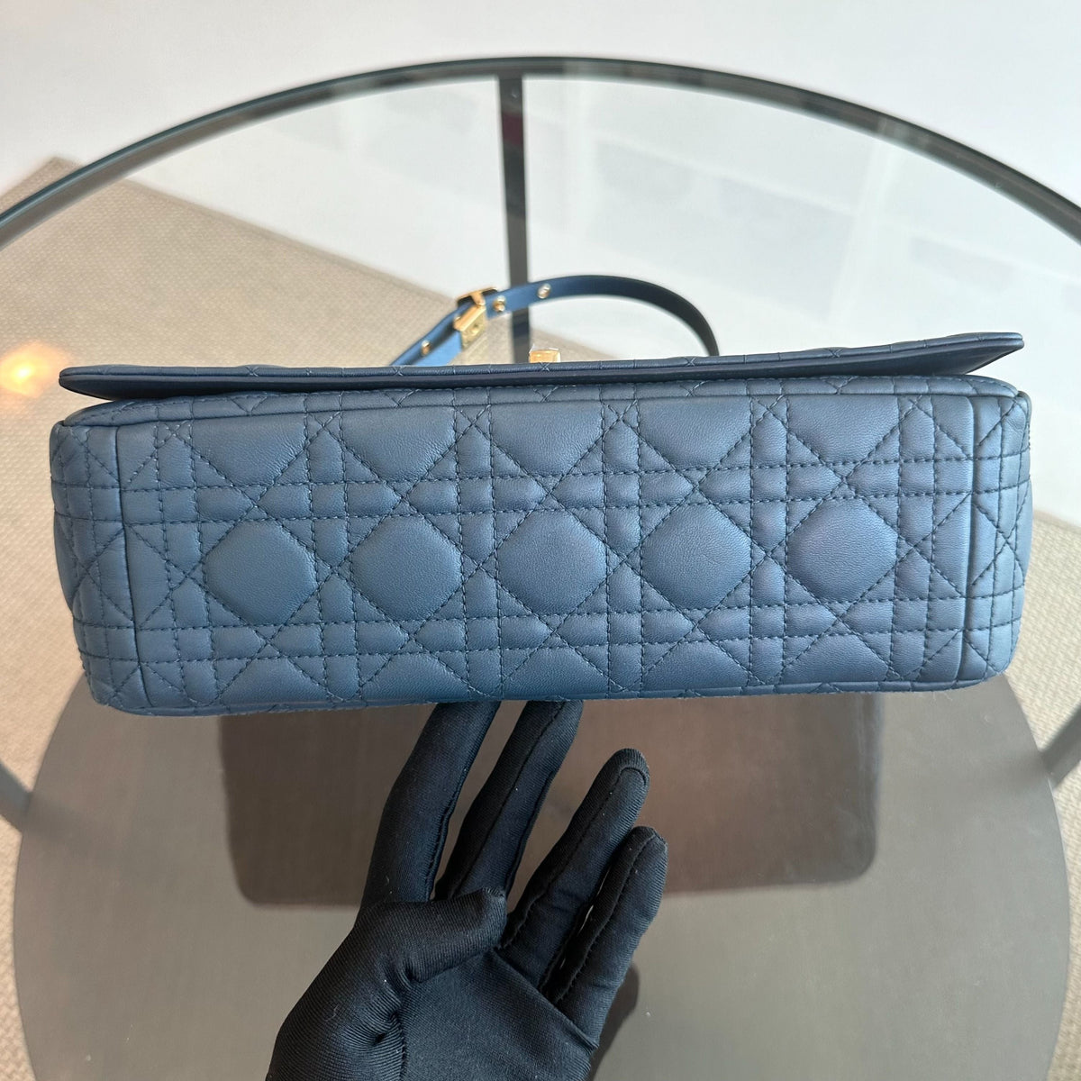 *Full Set Receipt* Caro Large Flap Calfskin Gradient Blue GHW