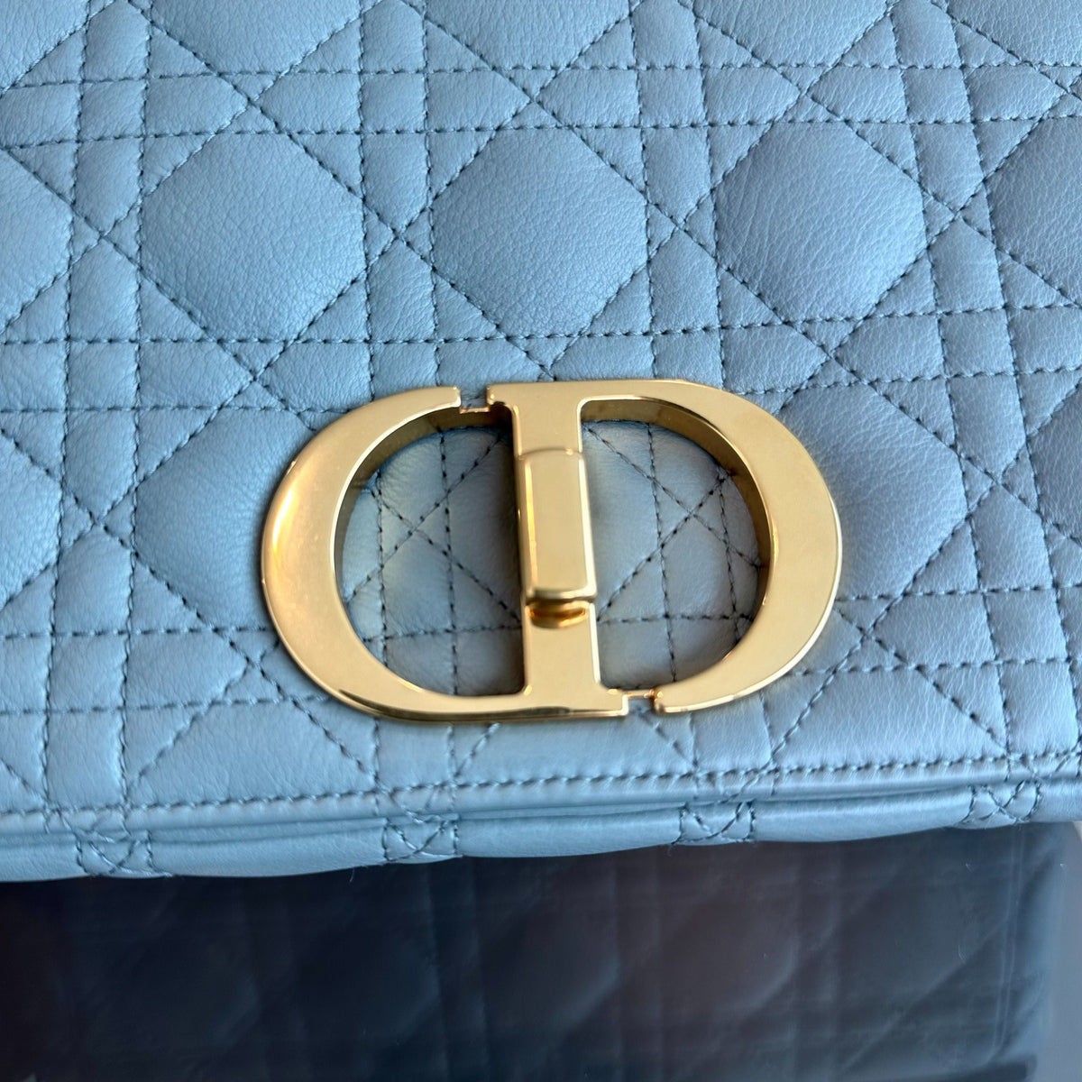 *Full Set, Receipt* Caro Medium Grained Calfskin Cannage Flap Grey GHW