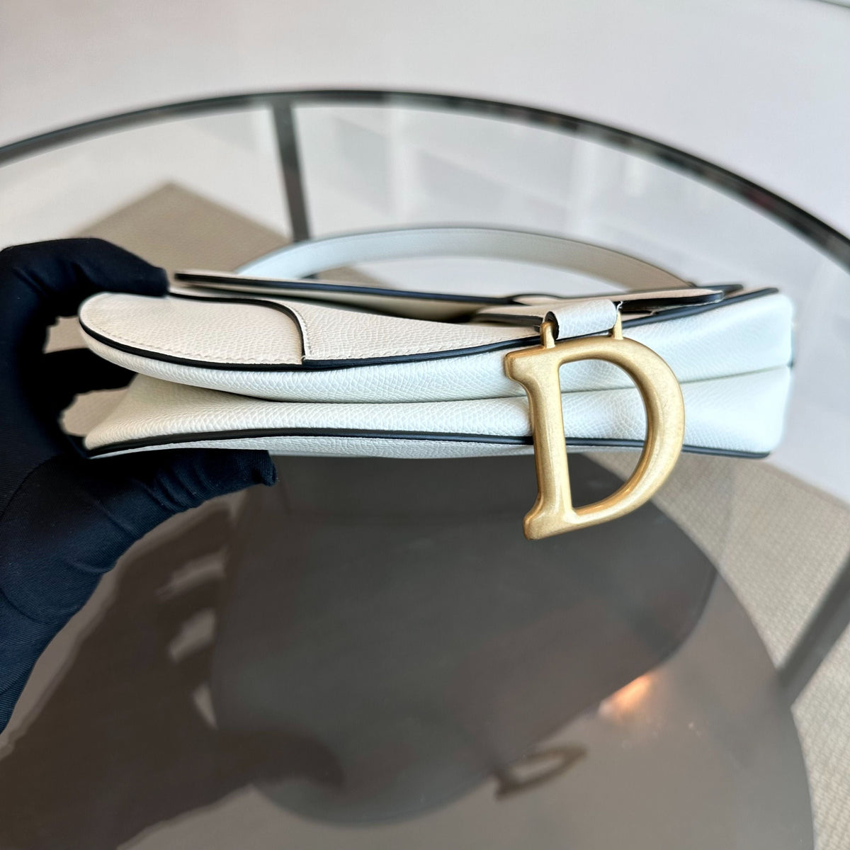 *Full Set, Receipt* Saddle Medium Grained Calfskin Caviar White GHW