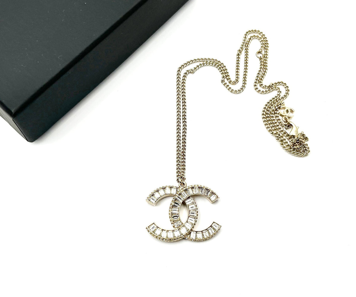 Top Quality Chanel Gold CC Baguette Crystal Pendant Necklace