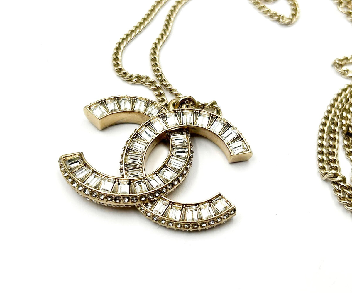 Top Quality Chanel Gold CC Baguette Crystal Pendant Necklace