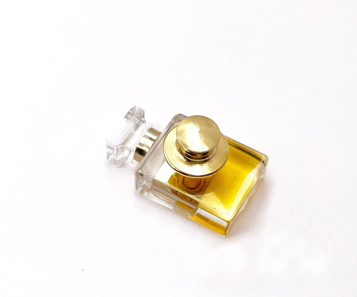 Top Quality Chanel No 5 Perfume Resin Small Pin