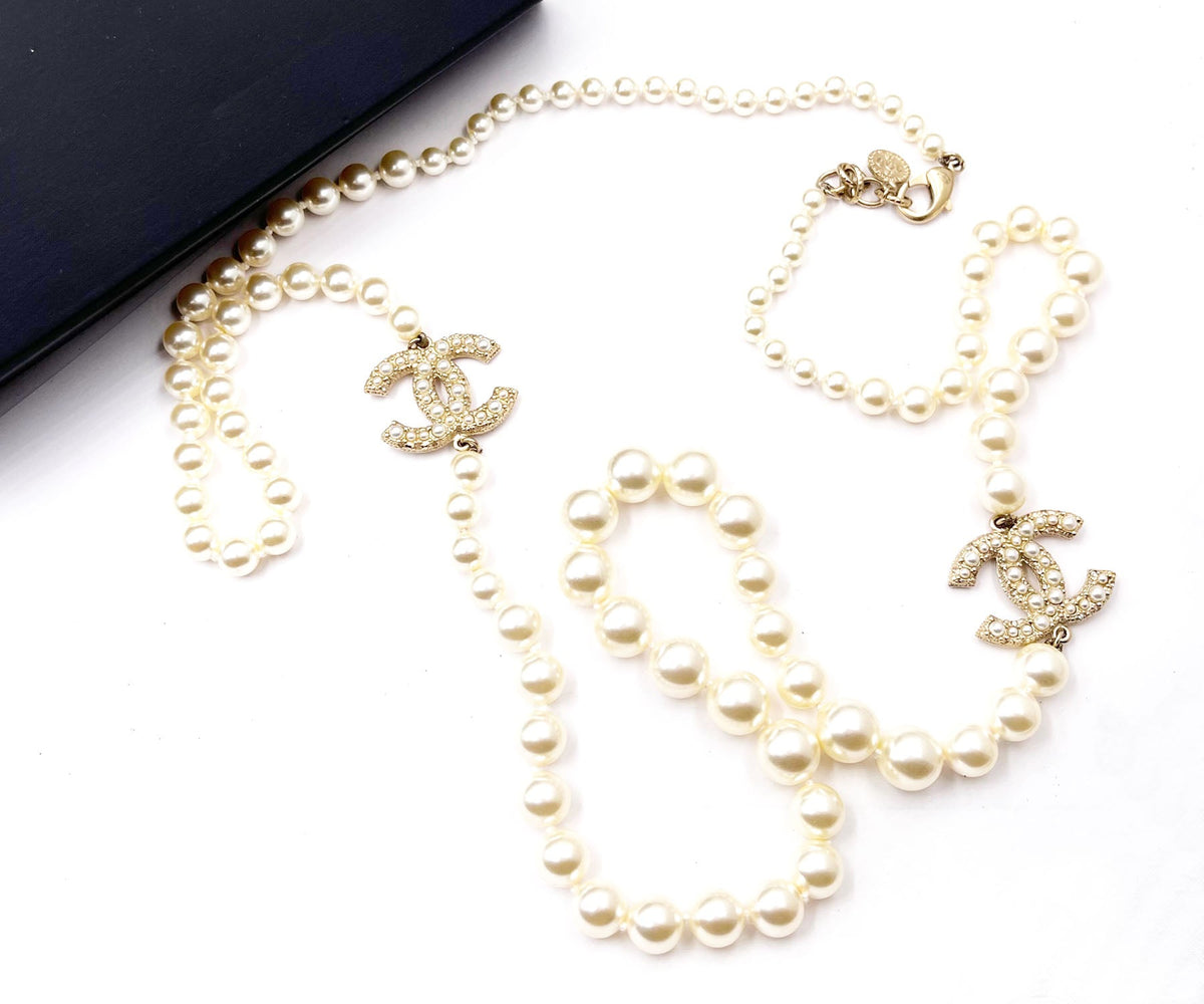 Top Quality Chanel Gold CC Scatter Pearl Pearl Long Necklace 100 yr Anniversary