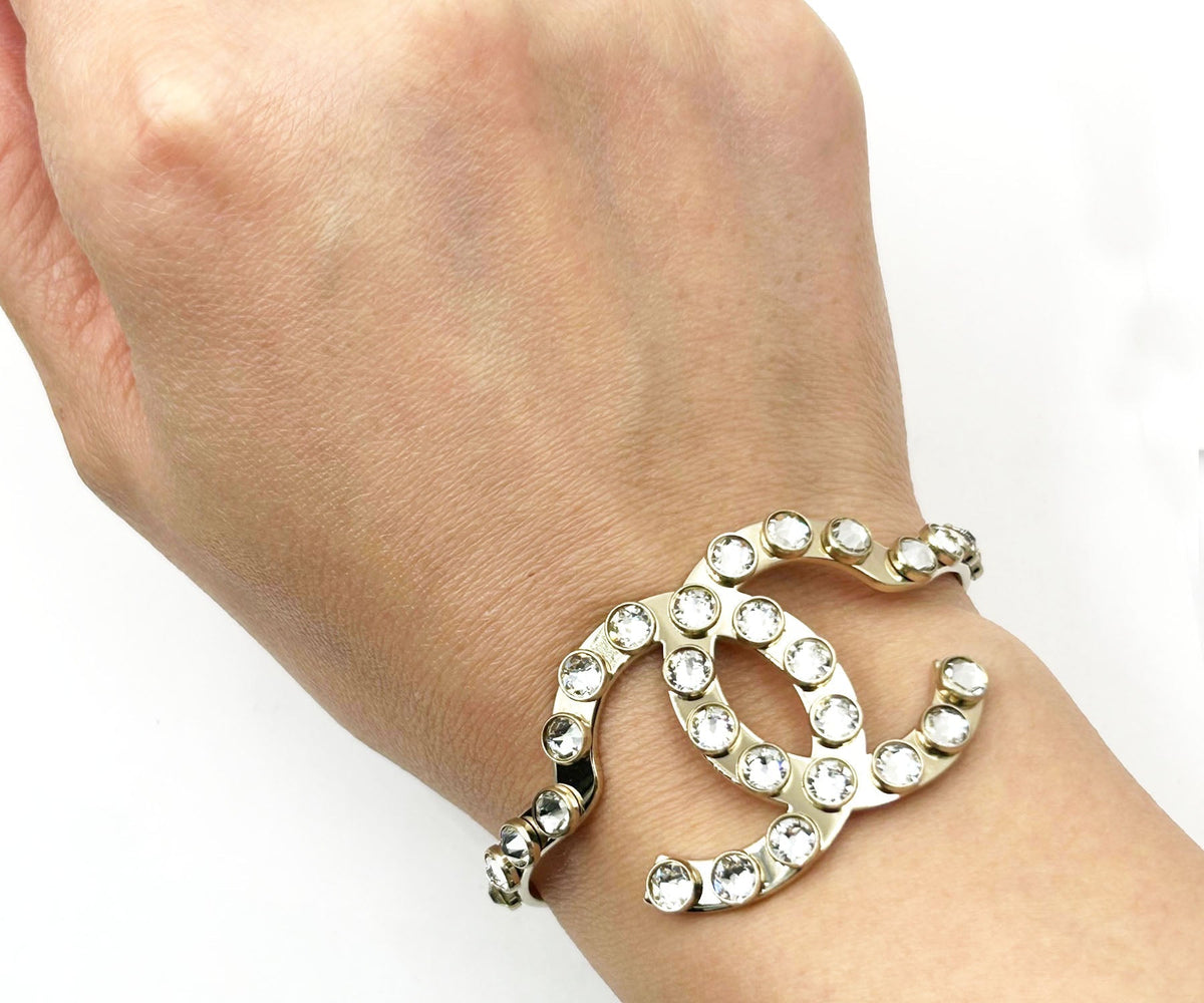 Top Quality Chanel Gold CC Solitaire Crystal Cuff Bracelet