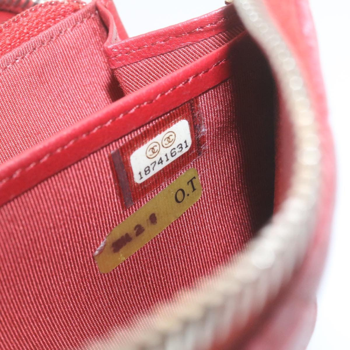 Top Quality Chanel Matelasse Wallet Lamb Skin Red CC Auth am2154gA