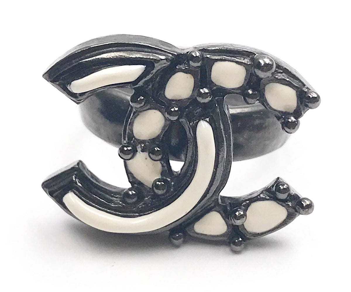 Top Quality Chanel Off White Pop up Enamel Gunmetal CC Ring
