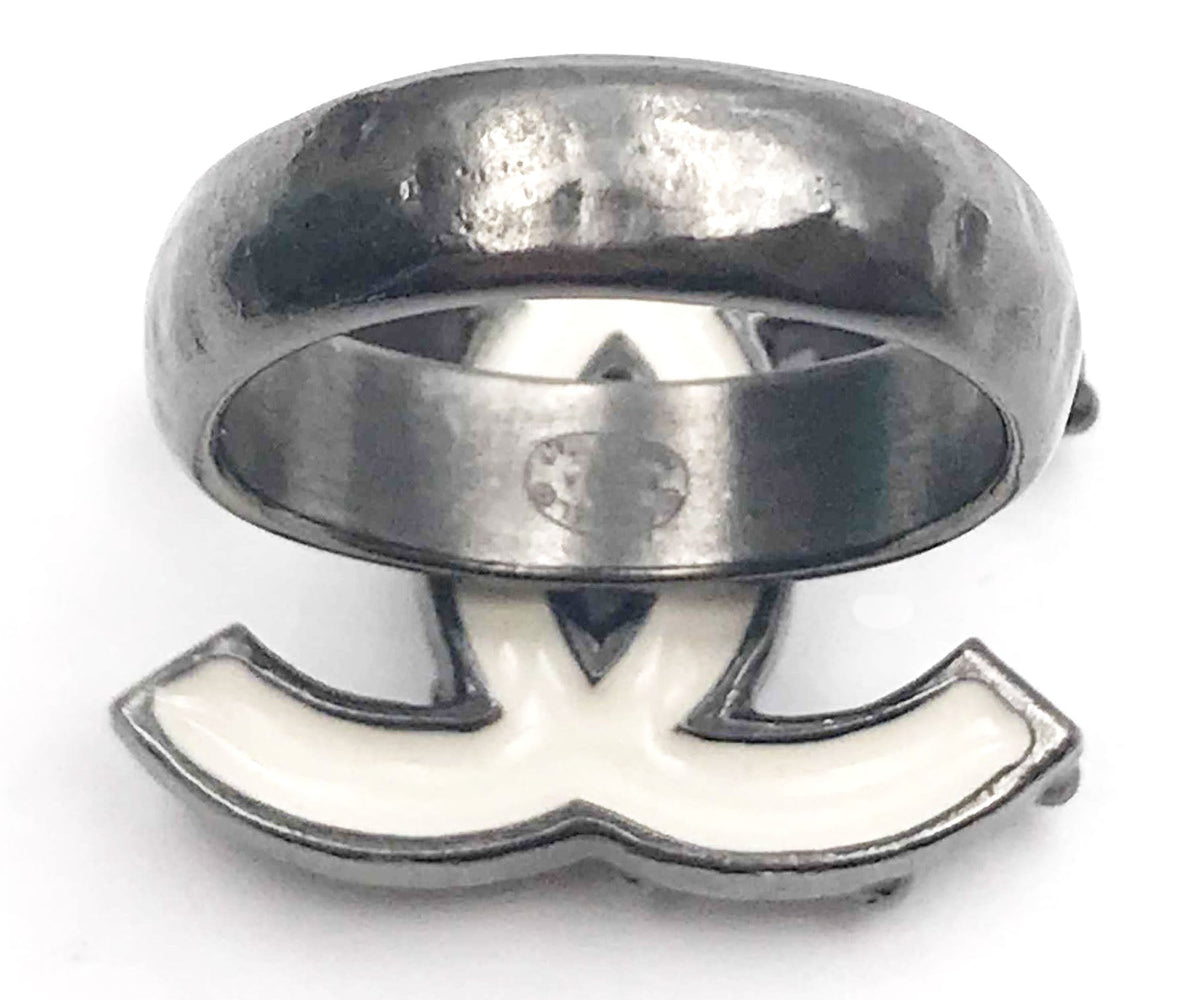 Top Quality Chanel Off White Pop up Enamel Gunmetal CC Ring