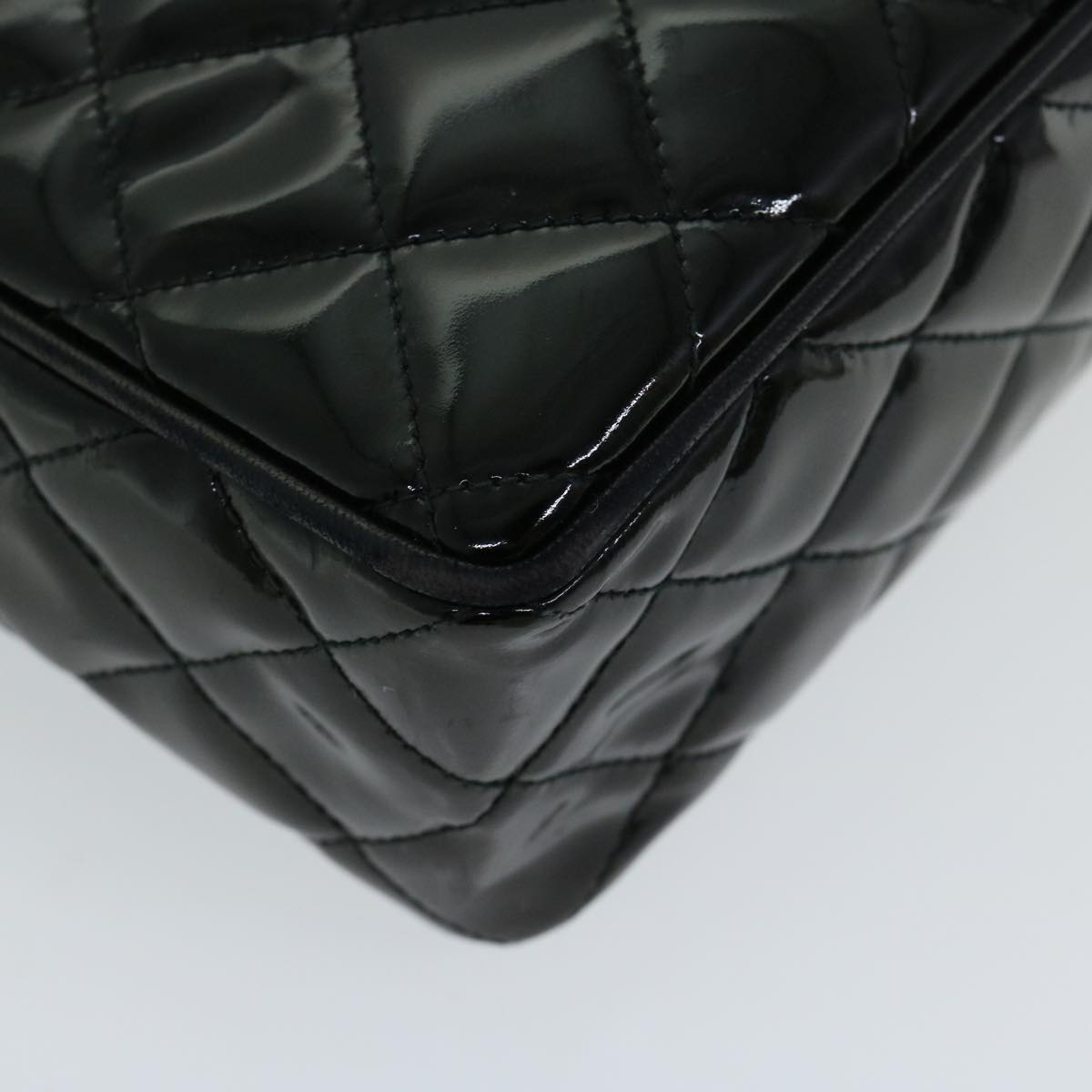 Top Quality Chanel Matelasse Chain Shoulder Bag Patent leather Black CC Auth hk1071