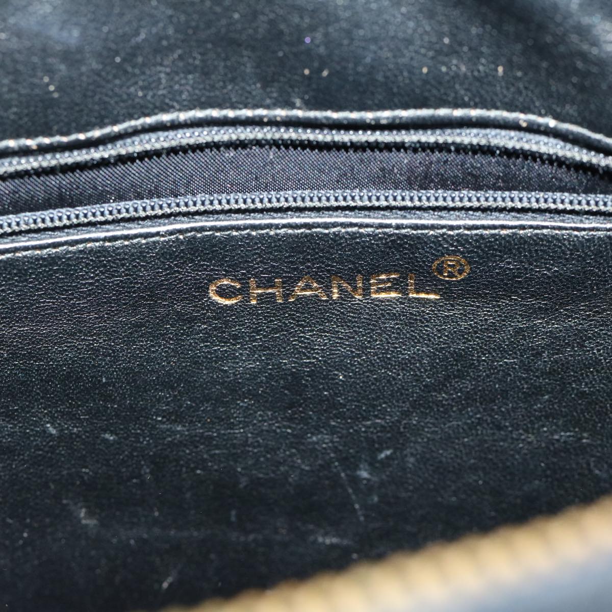 Top Quality Chanel Matelasse Chain Shoulder Bag Patent leather Black CC Auth hk1071