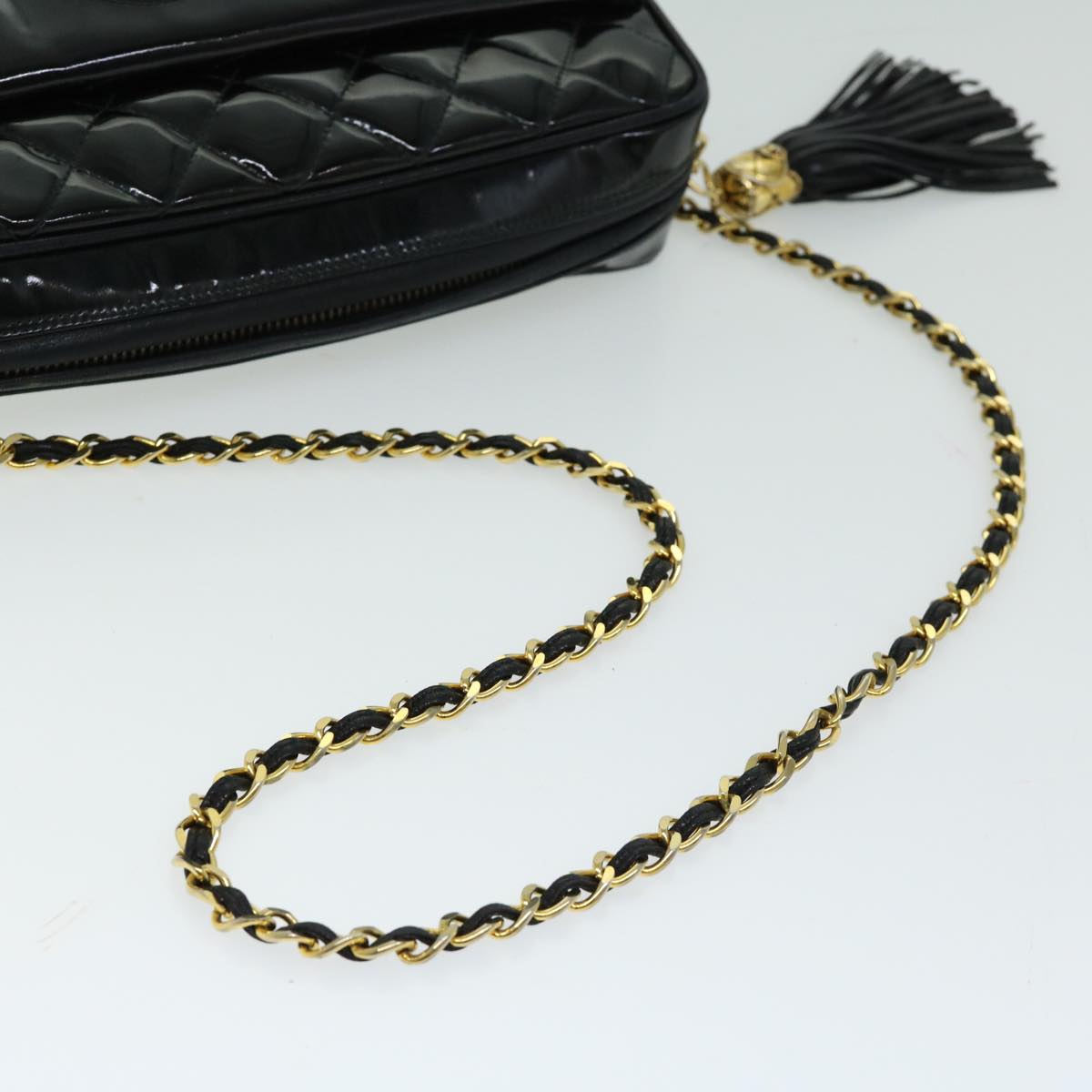 Top Quality Chanel Matelasse Chain Shoulder Bag Patent leather Black CC Auth hk1071