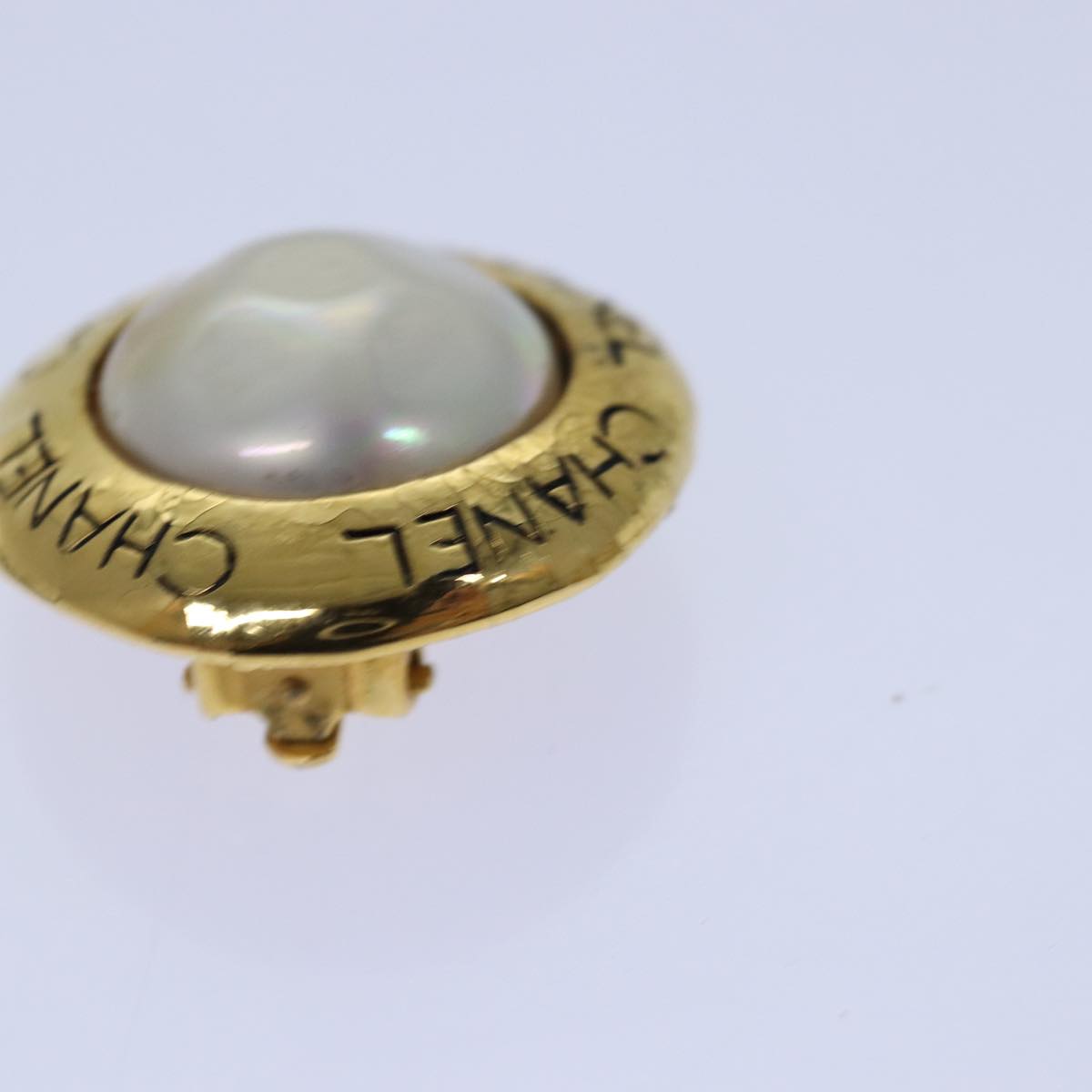 Top Quality Chanel Pearl Earring metal Gold CC Auth hk1468