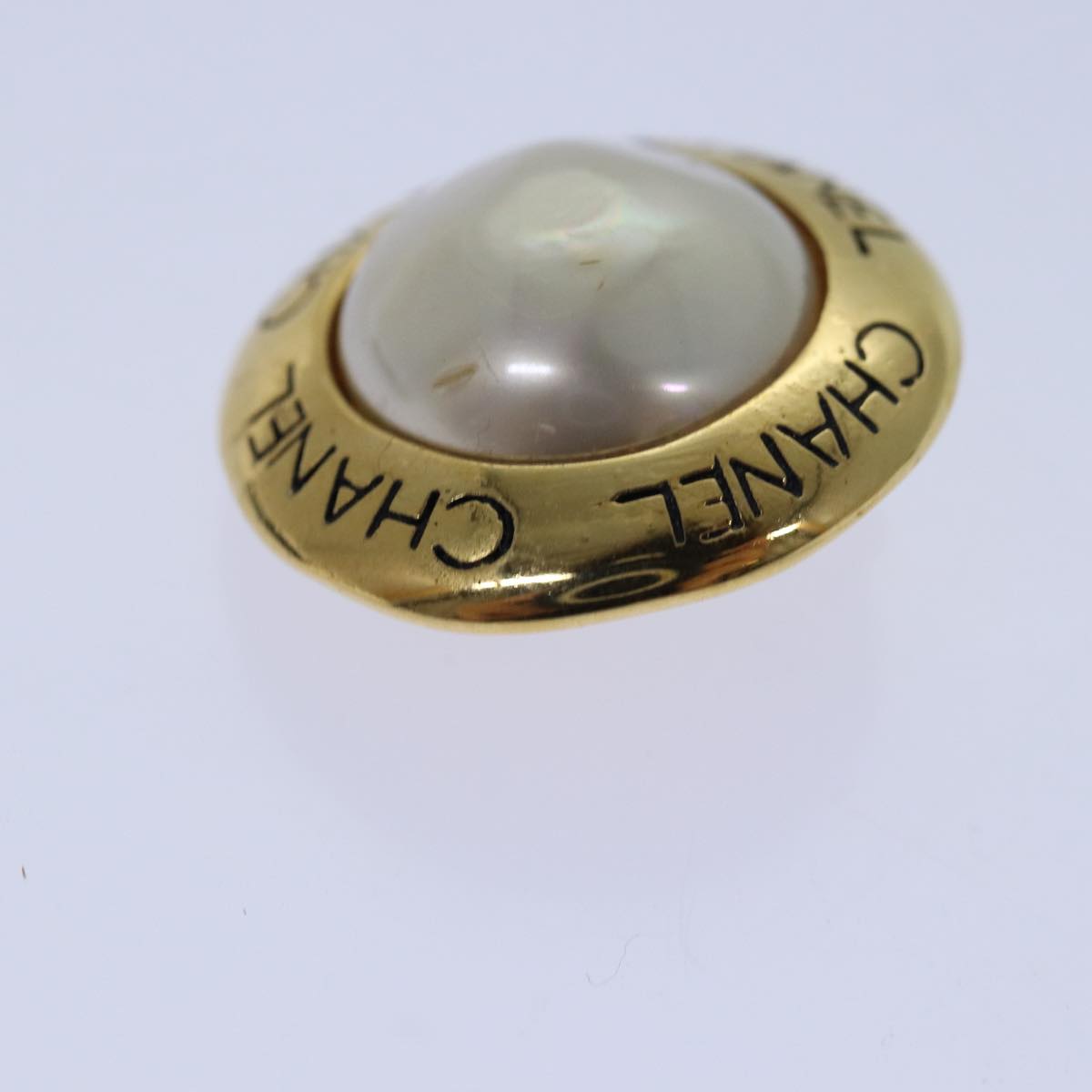 Top Quality Chanel Pearl Earring metal Gold CC Auth hk1468