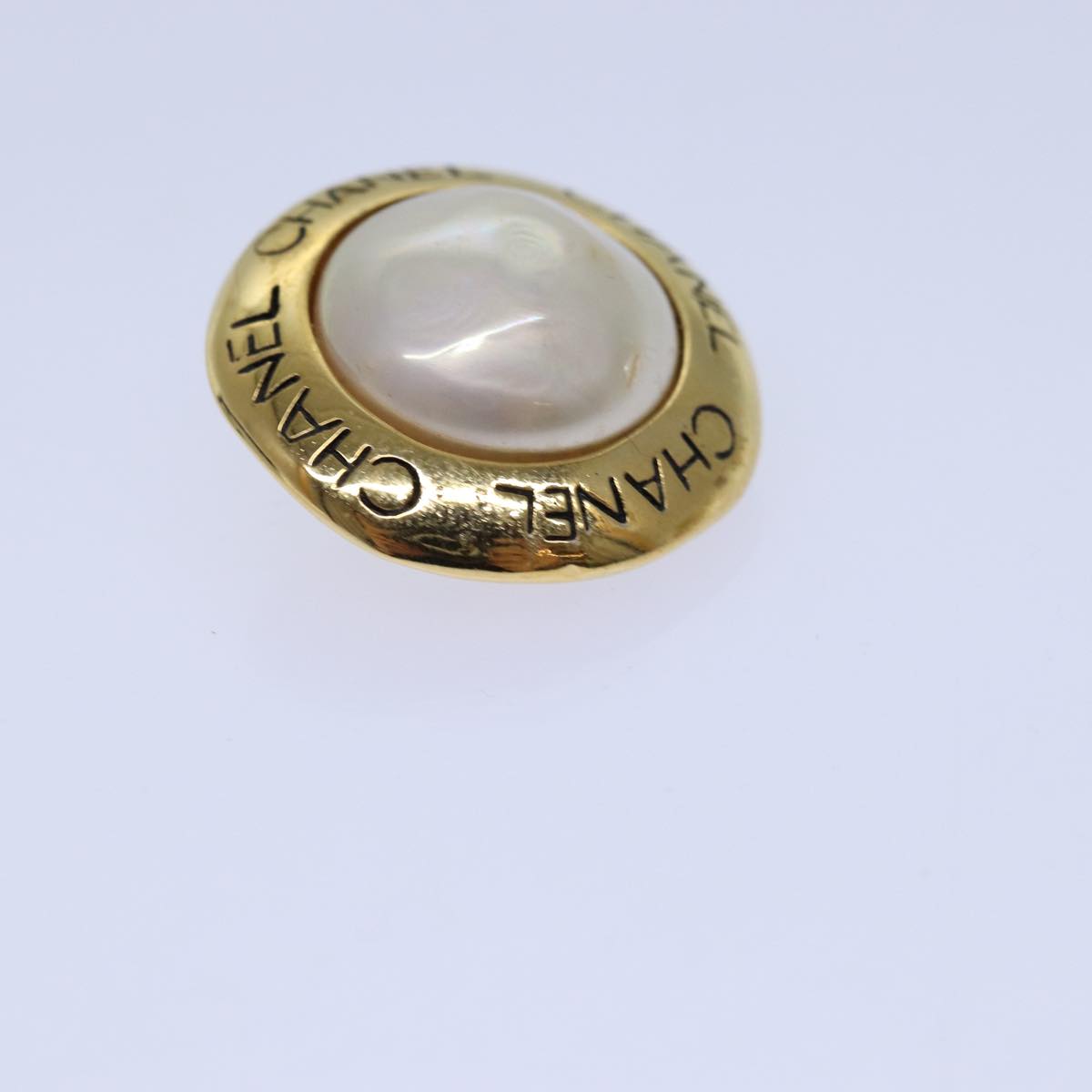 Top Quality Chanel Pearl Earring metal Gold CC Auth hk1468