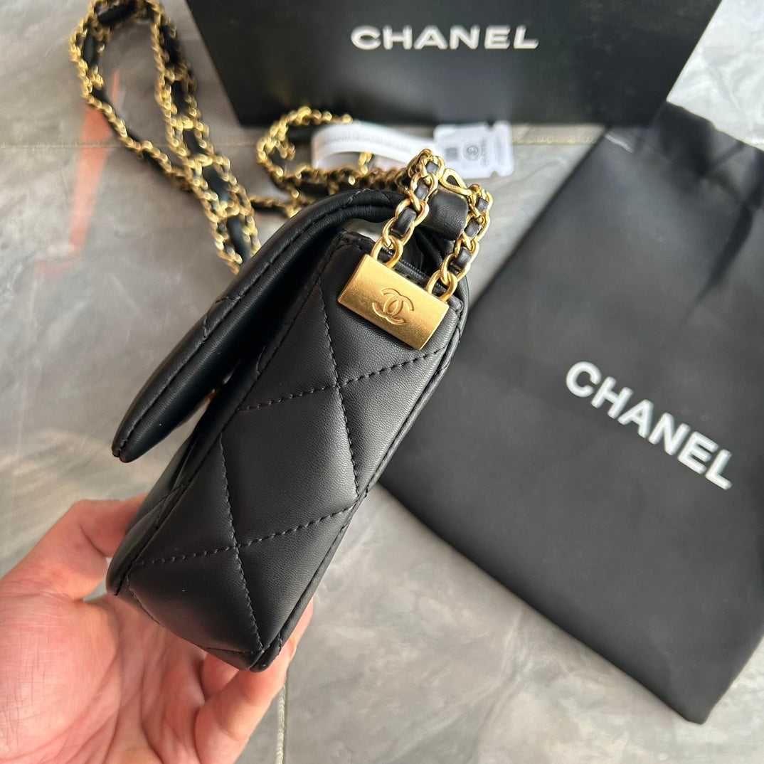 CHANEL Chain Bag Shoulder Bag Crossbody Bag