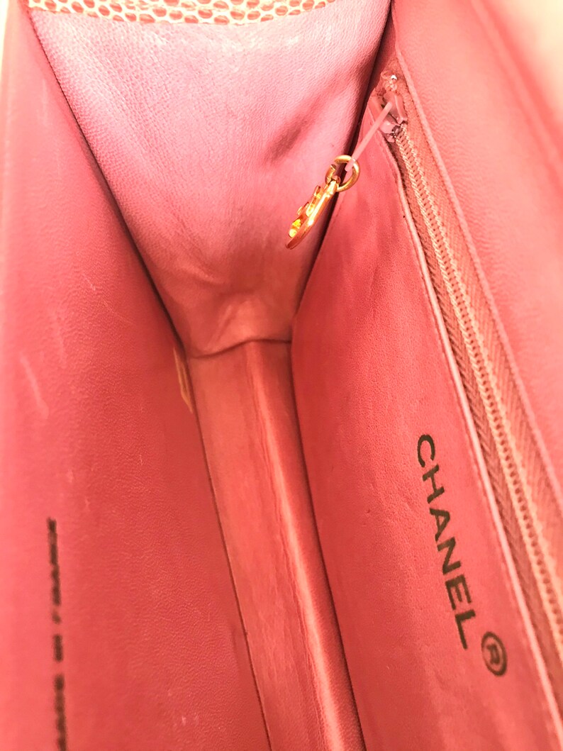 Chanel Vintage milky pink genuine lizard leather 2