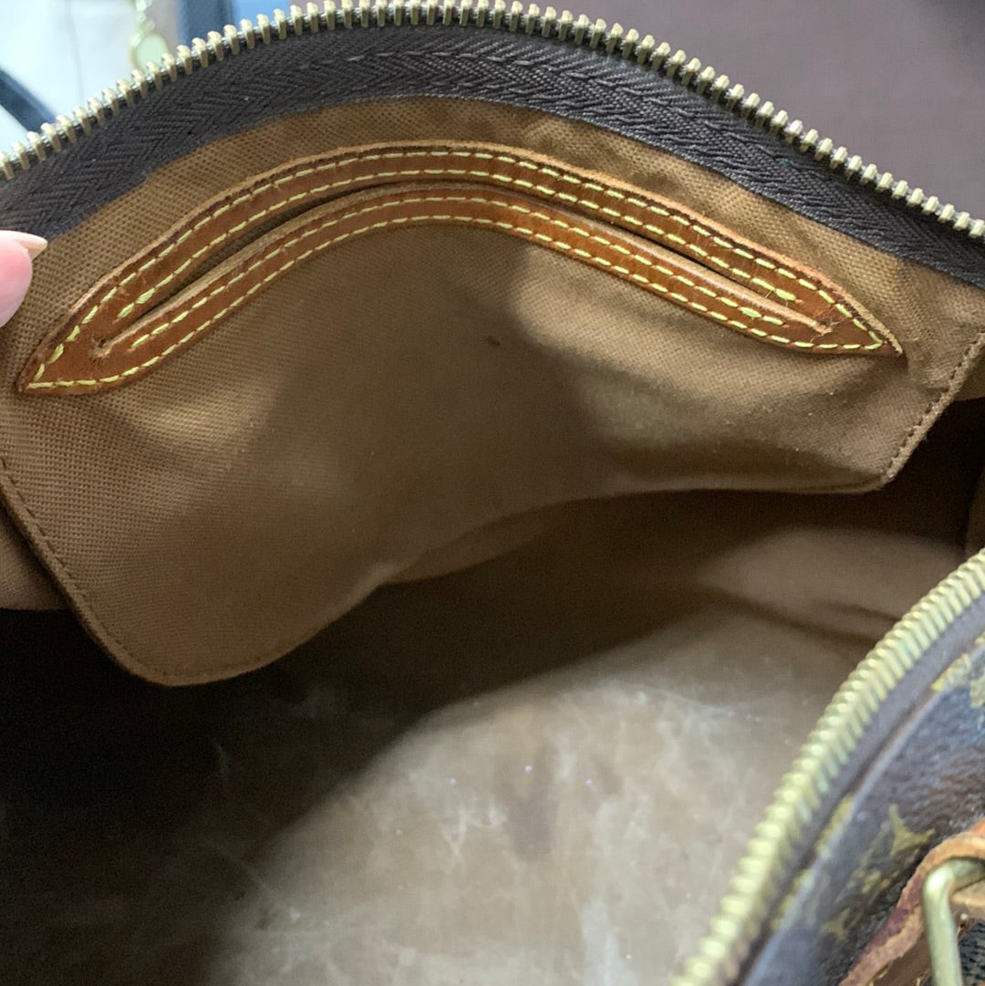 Louis Vuitton Monogram Speedy 30