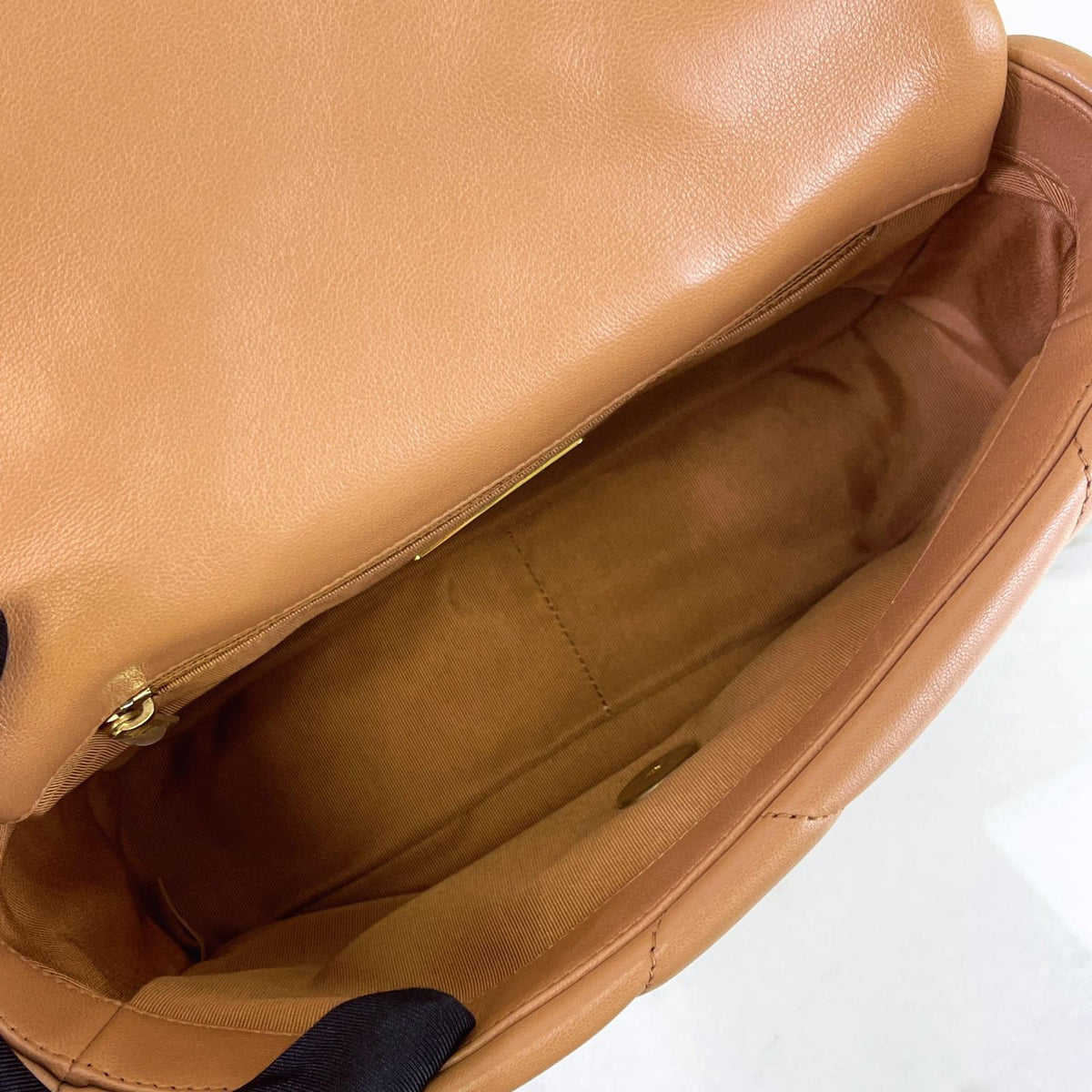19 Lambskin Small Caramel Mixed Hardware