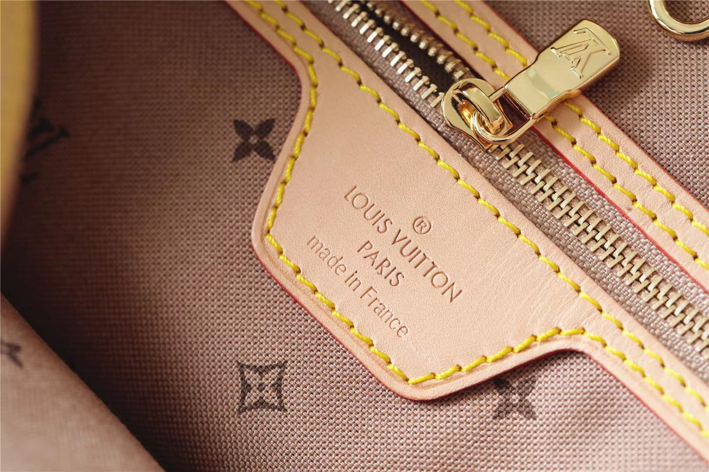 Louis Vuitton Neverfull MM Tote Bag