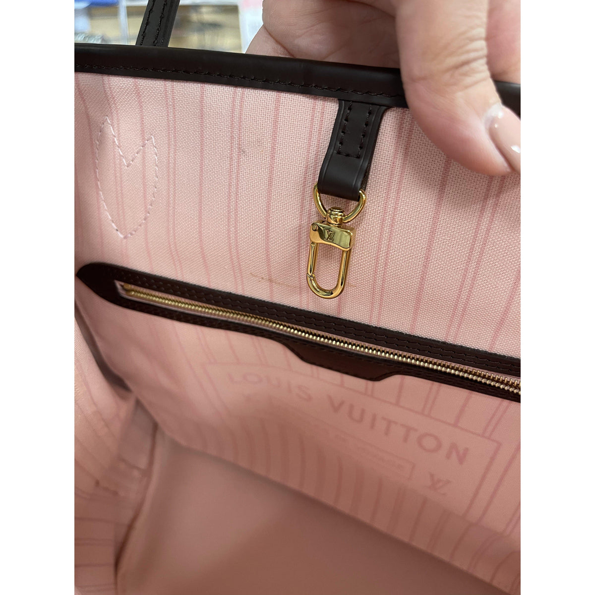 Louis Vuitton Neverfull MM in Damier Ebene Rose Ballerine