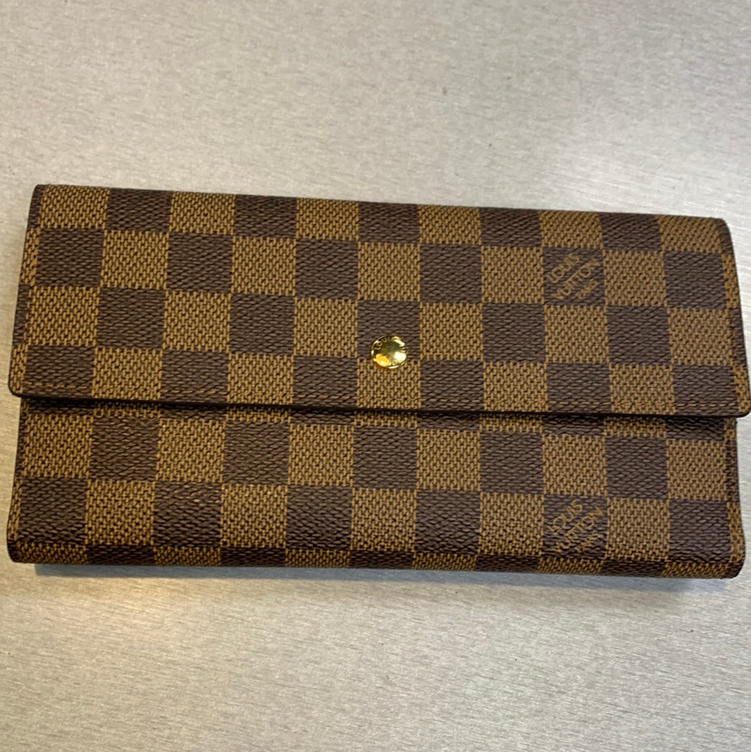 Louis Vuitton Damier Ebene International Wallet
