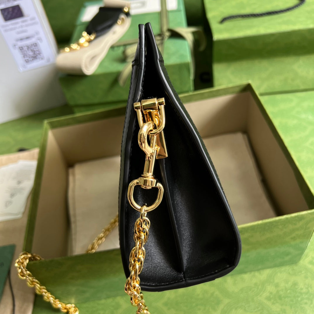 Gucci GG  Matelasse Leather Shoulder Bag