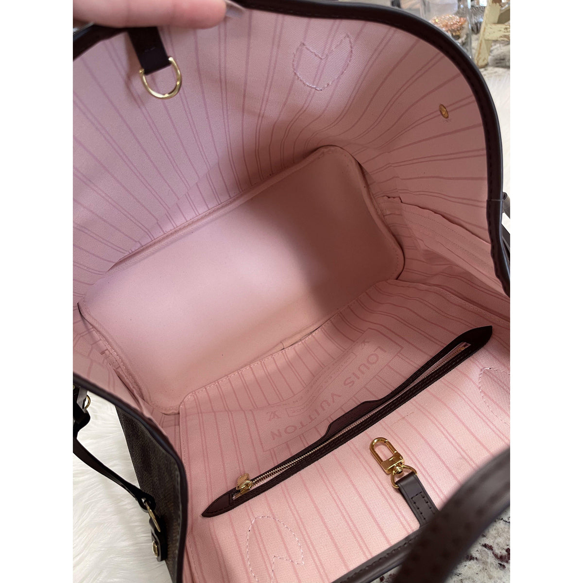Louis Vuitton Neverfull MM in Damier Ebene Rose Ballerine