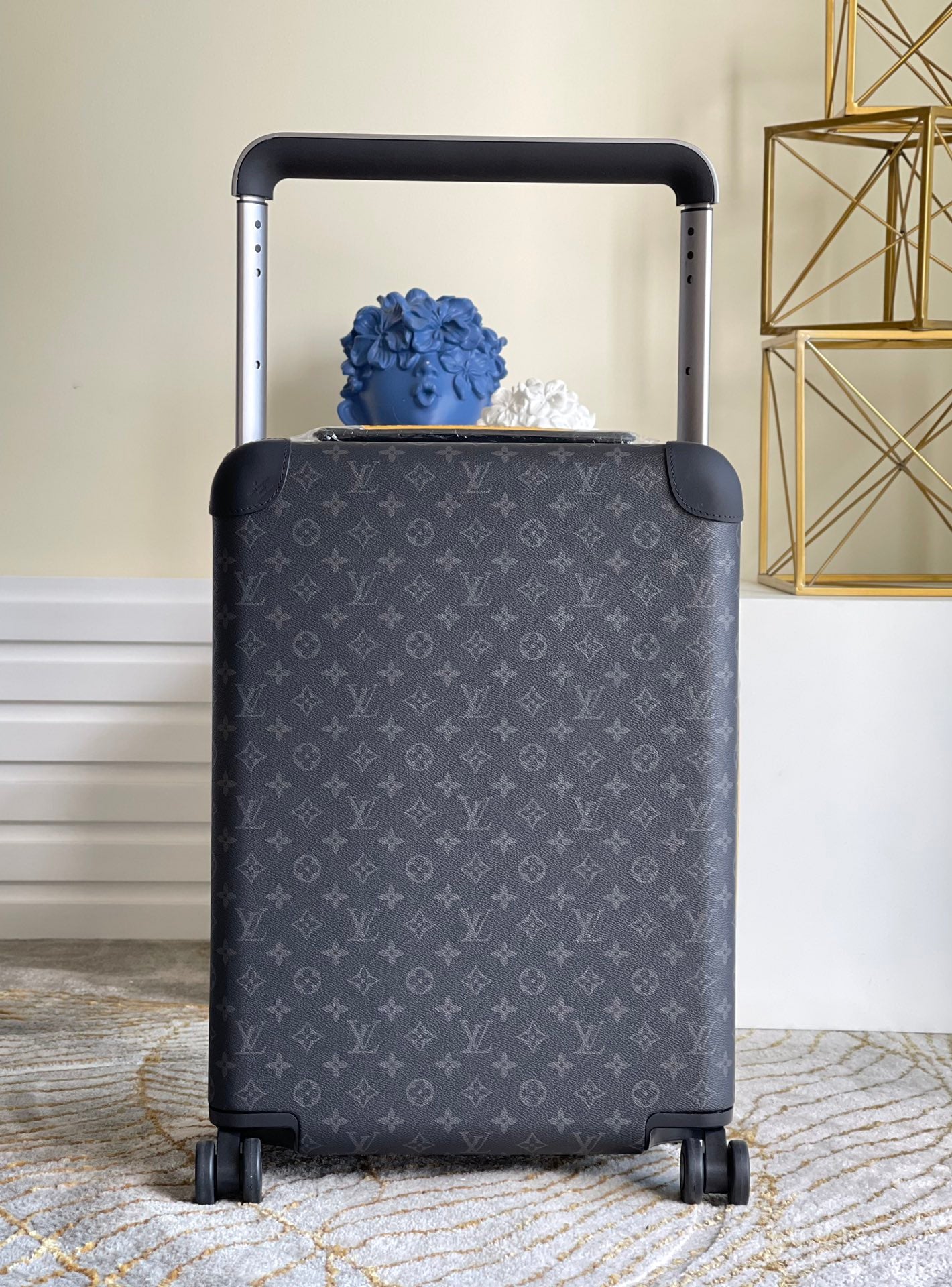 Louis Vuitton Horizon 50 Suitcase