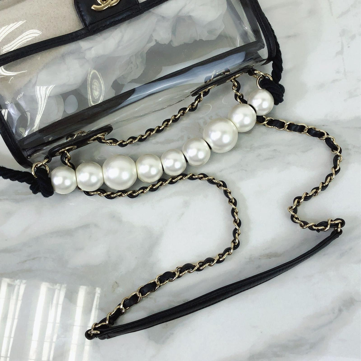Coco "Sand by the Sea" Runway Pearl Handle Black PVC