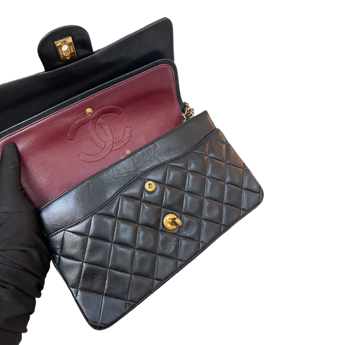 Vintage Classic Flap Medium Lambskin Black GHW