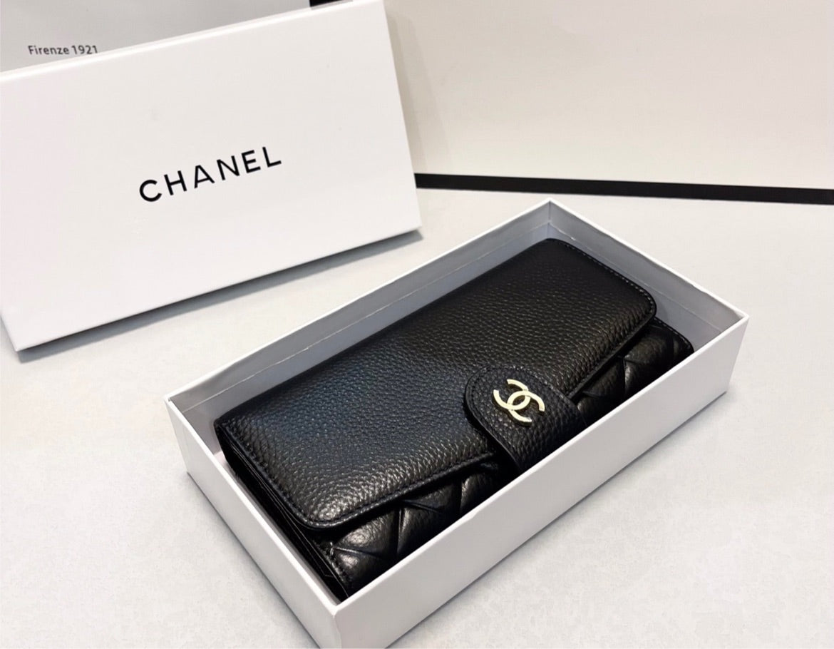 Black Chanel woman wallet