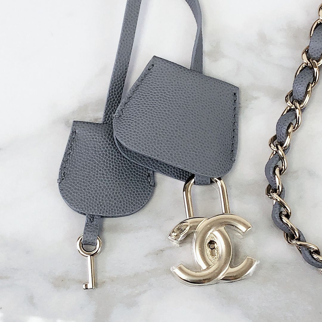 Medium CC Filigree Caviar Vanity Grey SHW