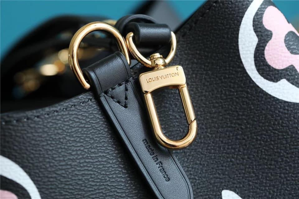 Louis Vuitton NeoNoe MM Bag