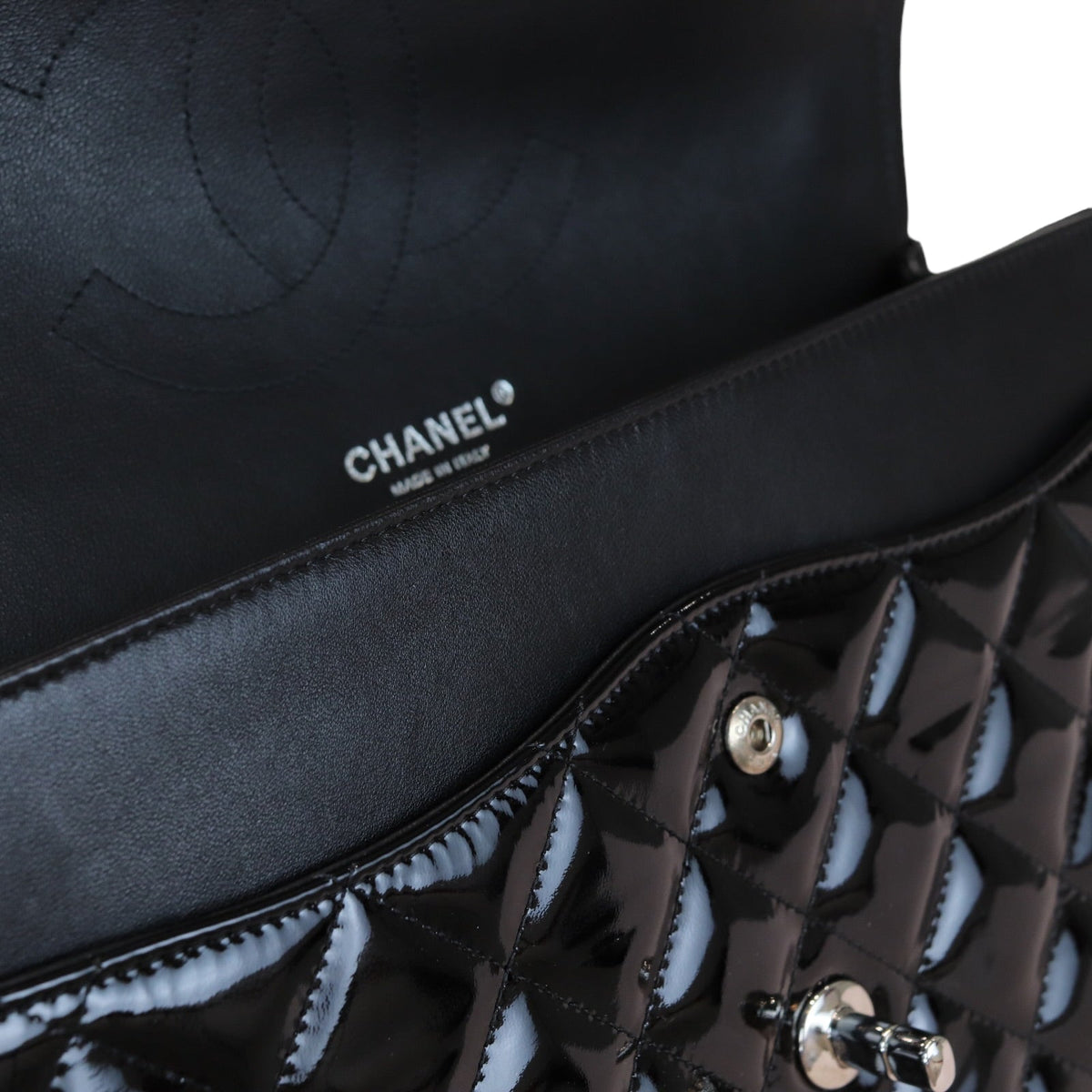 Double Flap Jumbo Quilted Patent Black SHW
