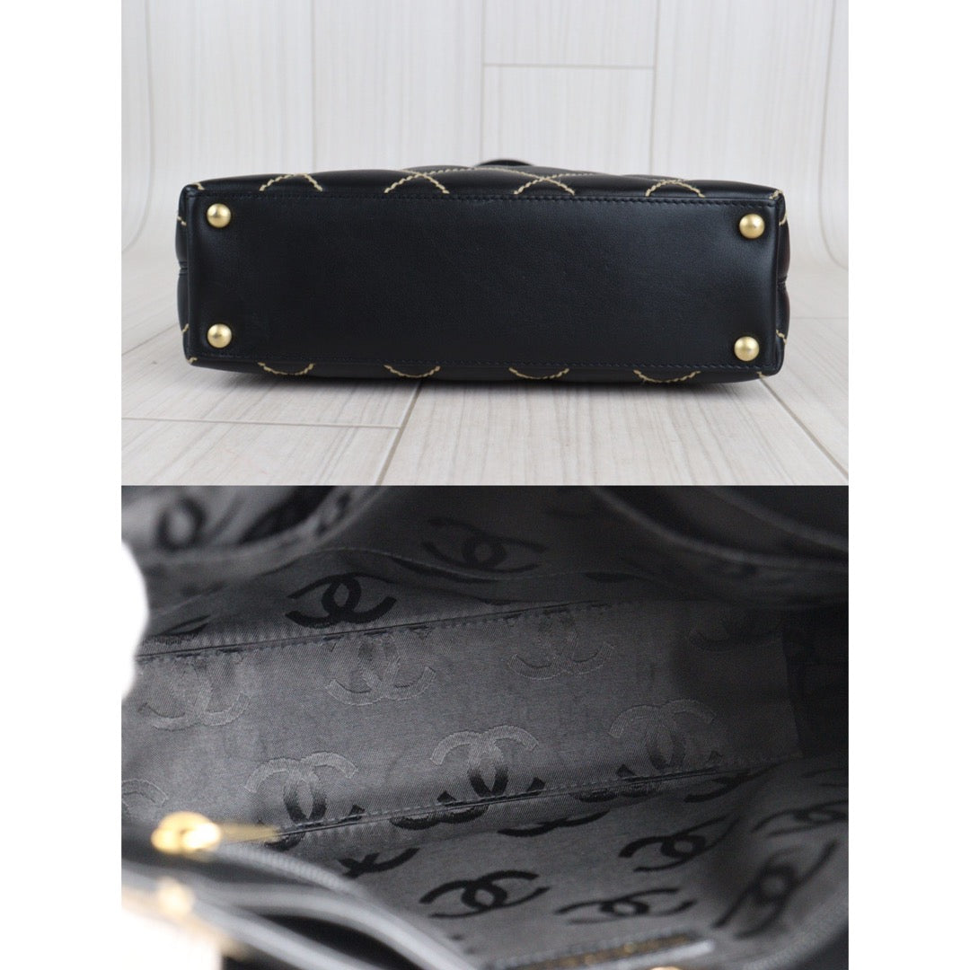 Rank A ｜Chanel Lamb Skin Wild Stitching Coco Mark Handbag ｜V23070708