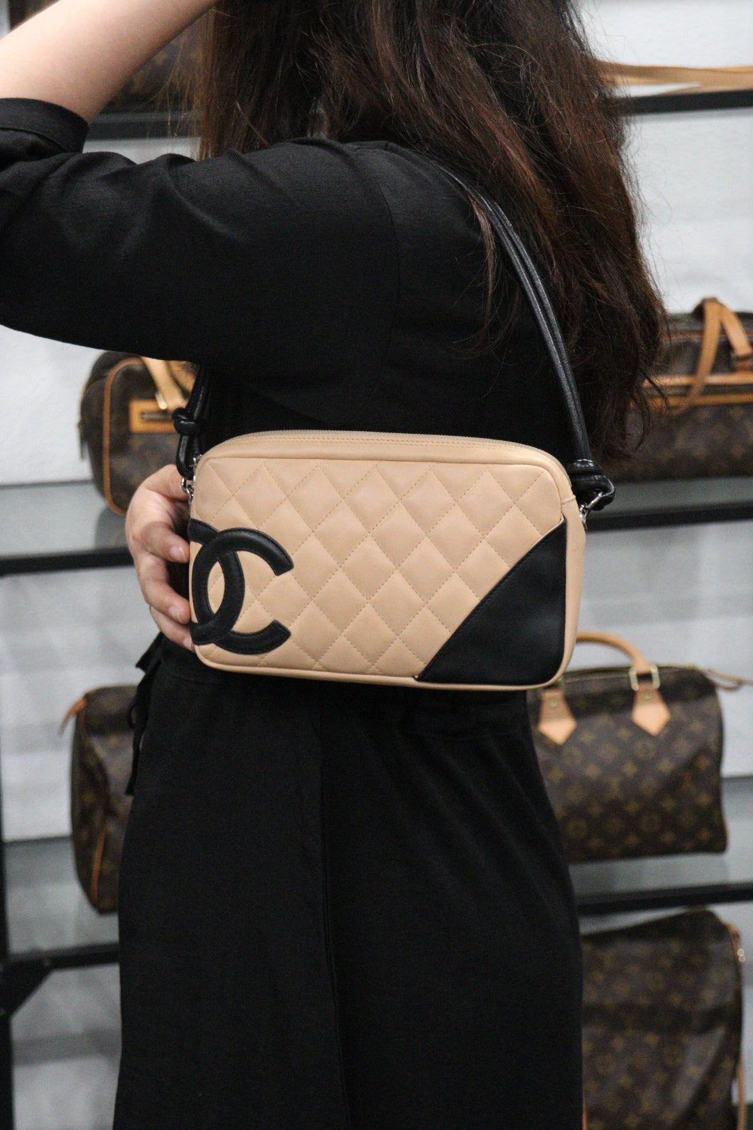 Rank AB ｜ CHANEL Cambon Line Shoulder Pouch ｜23060106