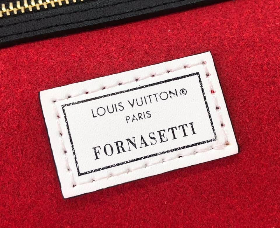 Louis Vuitton Neverfull MM bag