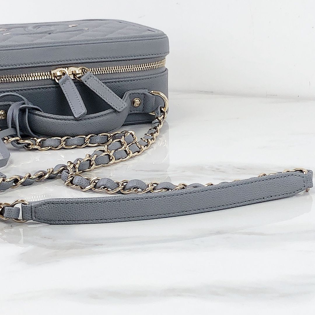Medium CC Filigree Caviar Vanity Grey SHW