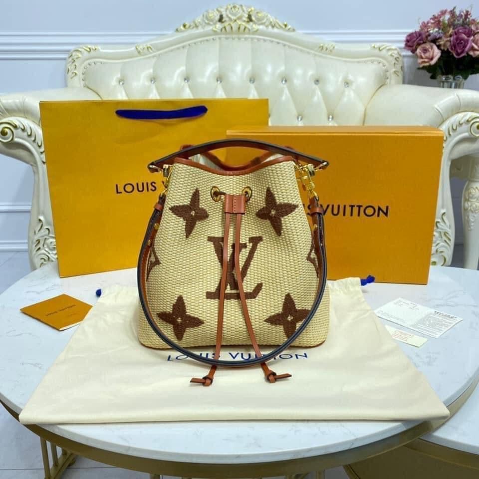 Louis Vuitton NeoNoe MM Bag