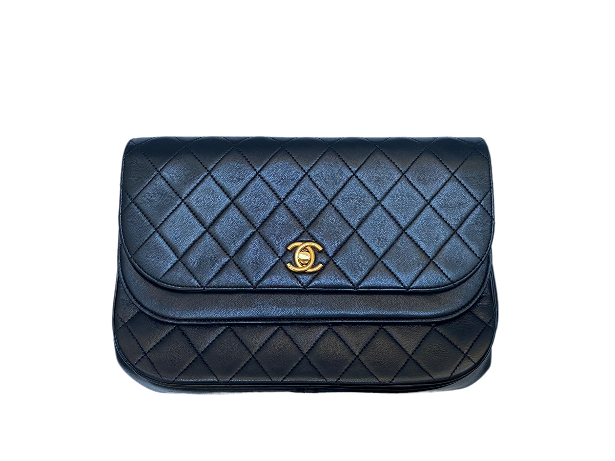 Chanel vintage black quilted flap Bag