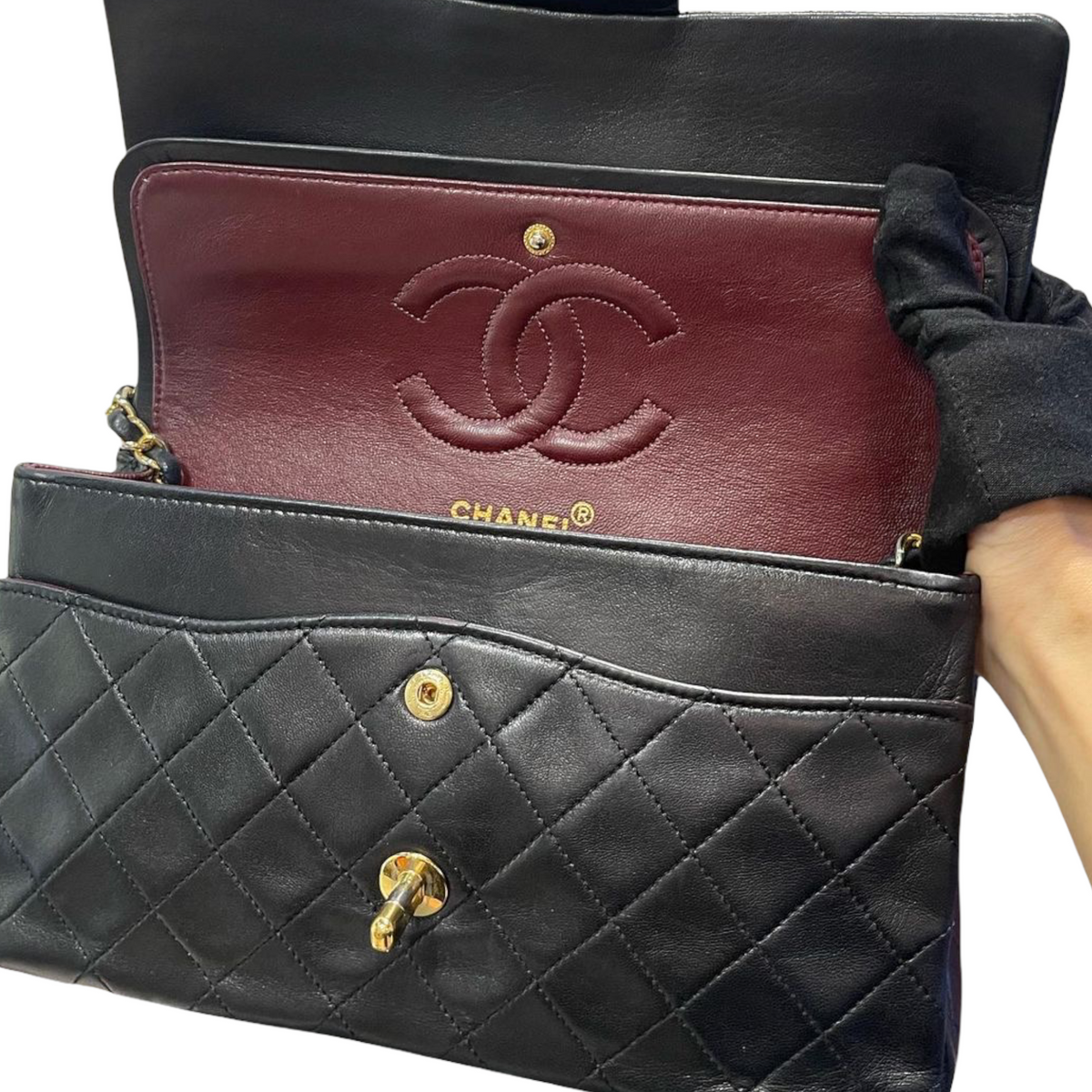 Vintage Classic Double Flap Lambskin Medium Black GHW