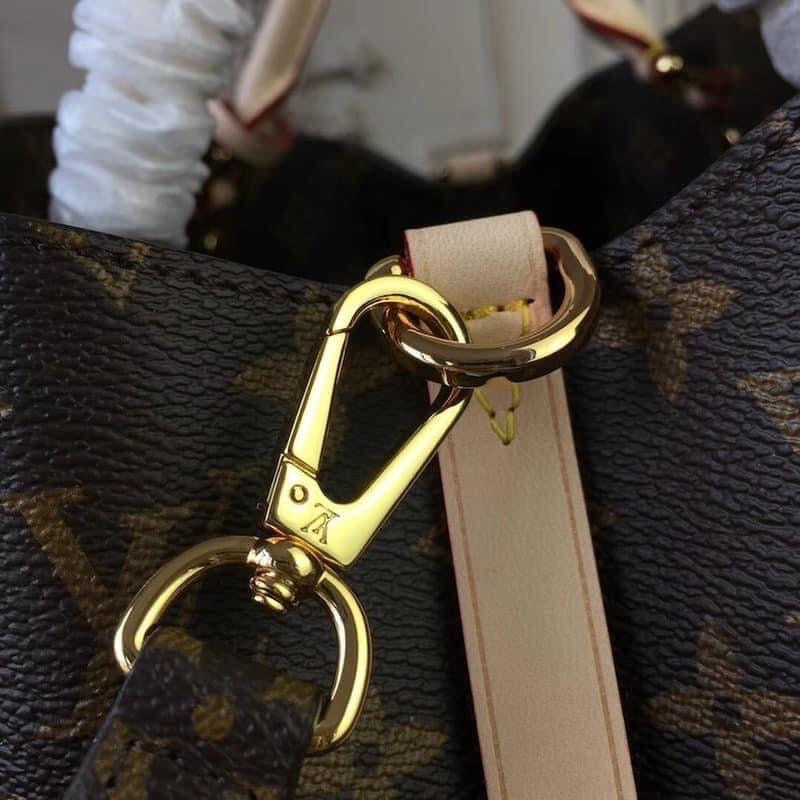 Louis Vuitton Montaigne BB Bag
