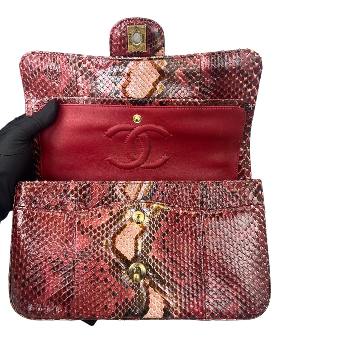 Classic Flap Medium Python Red GHW