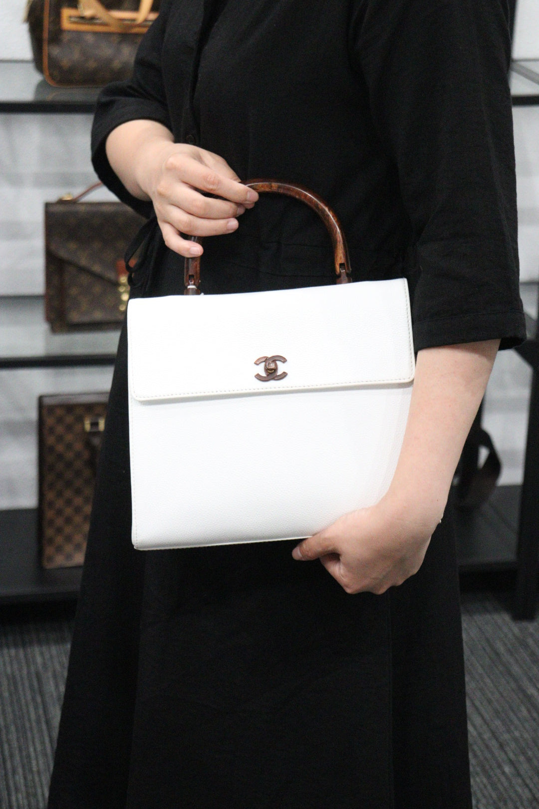 Rank A ｜ CHANEL Caviar Skin Leather Pear blossom wood HandBag White｜23062620
