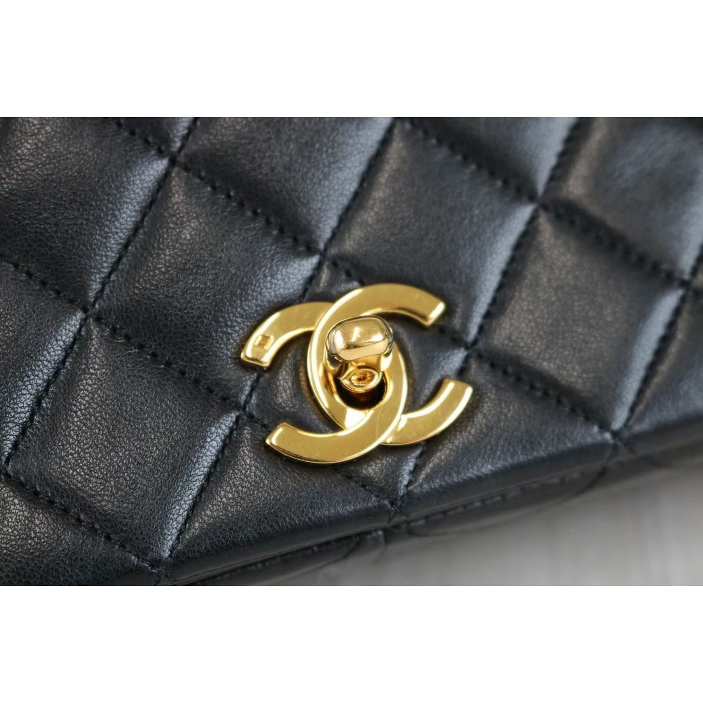 Rank A ｜ CHANEL Vintage Matrasse Lamb Skin Chain Shoulder Bag ｜021510