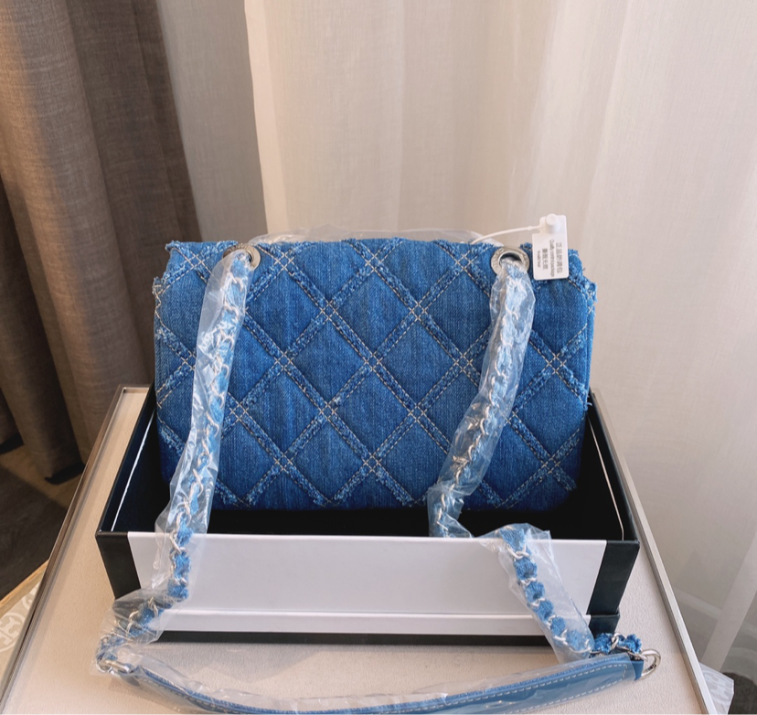 Chanel ladies handbag