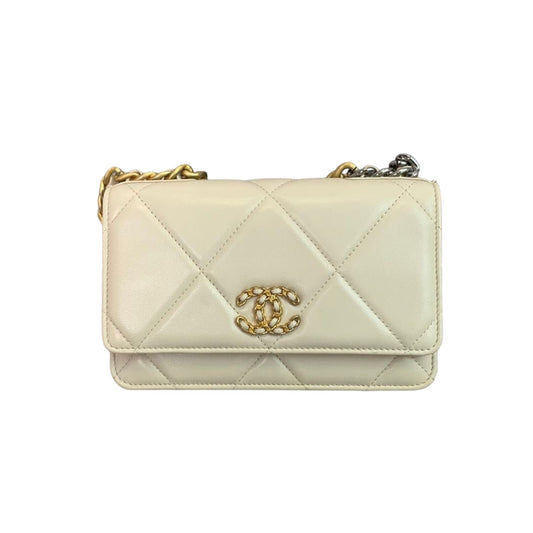 19 Quilted WOC Beige